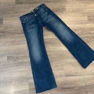 Women’s 7 For all Mankind “the Slim Trouser” Jean size 31 Bootcut jeans